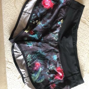 Lululemon running short